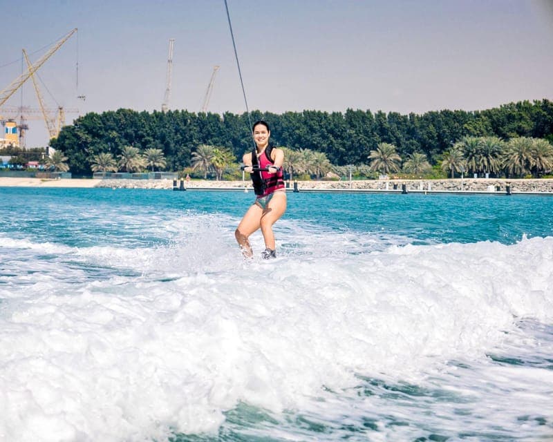 Wake Boarding Dubai Marina : Book Your Next Experience! Gallery Image 3