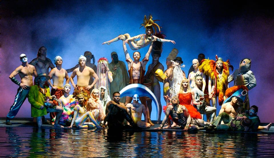 “O” by Cirque du Soleil at Bellagio Gallery Image 2
