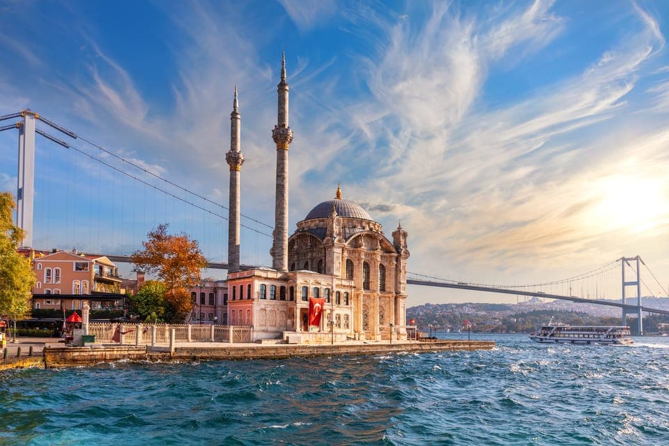 Istanbul: Bosphorus and Golden Horn River Sunset Cruise Gallery Image 3