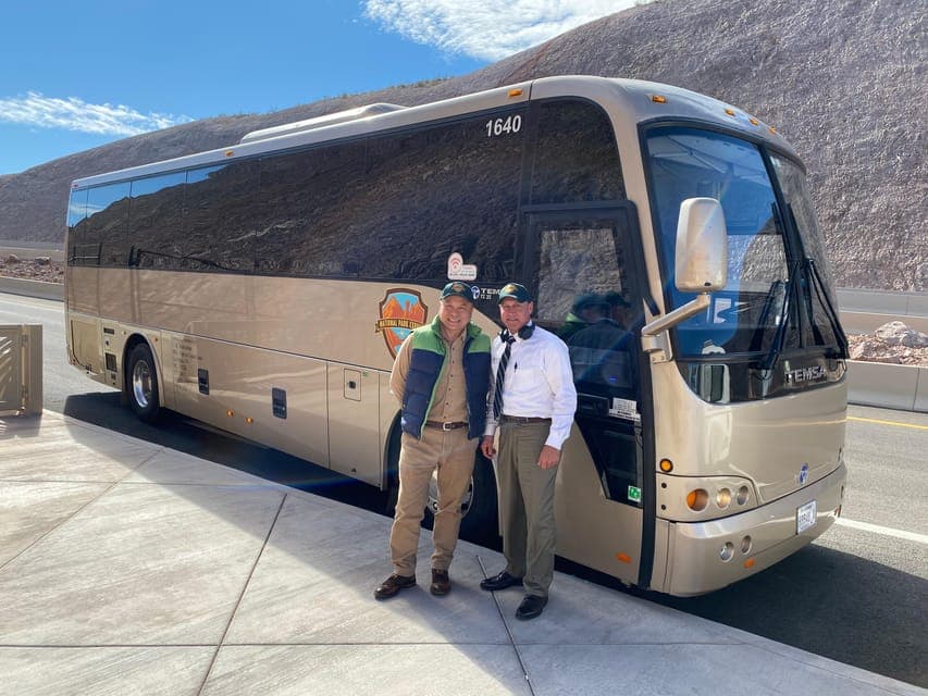 Shuttle between Las Vegas, Bryce, Zion and St George - Image NaN