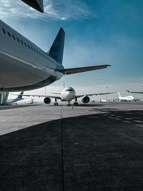 Private Transfer from and to Airports Gallery Image 4