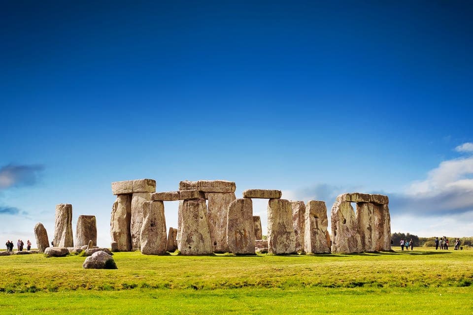 Small Group Stonehenge and Bath Tour & Secret Site Gallery Image 2