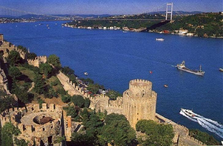 Istanbul: Afternoon Bosphorus Cruise and Spice Bazaar Tour - Image NaN