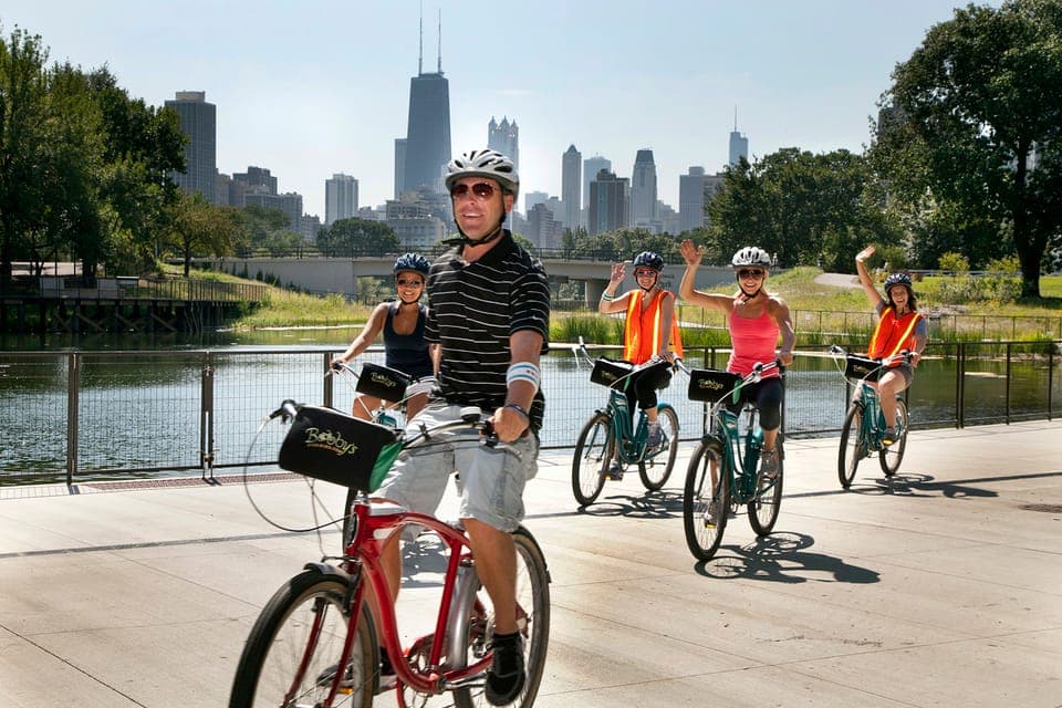 Lakefront Neighborhoods Bike Tour Gallery Image 1