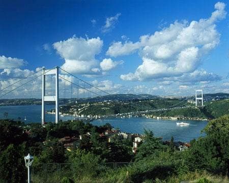 Istanbul Highlights: Two Continents Half-Day Tour Gallery Image 4