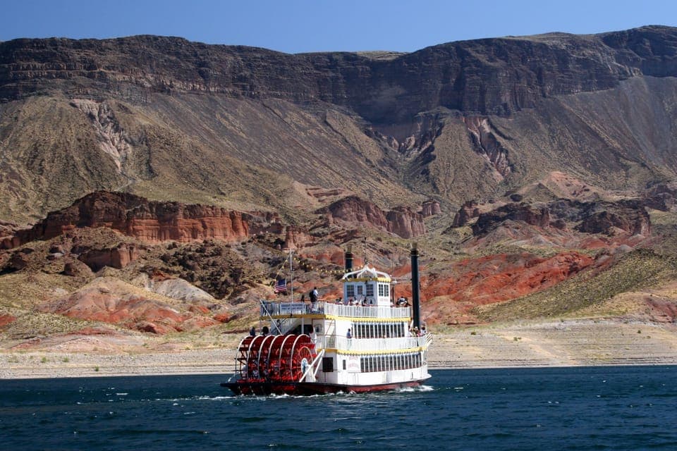 Hoover Dam: 90-Minute Midday Sightseeing Cruise Gallery Image 2