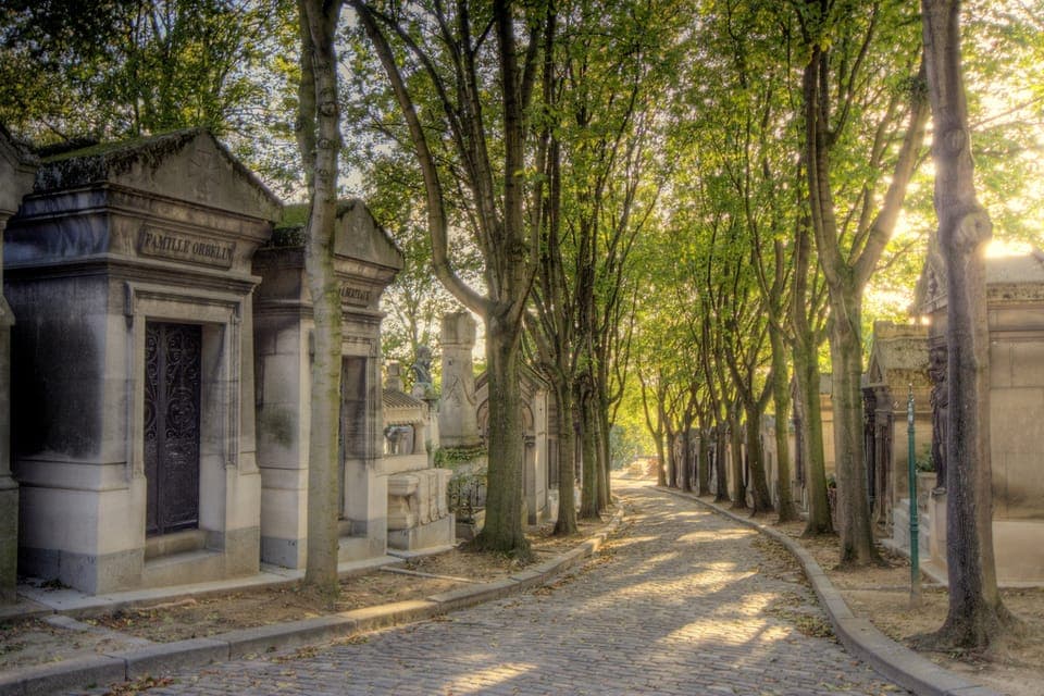 The Père Lachaise Cemetery: Guided 2-Hour Small-Group Tour - Image NaN