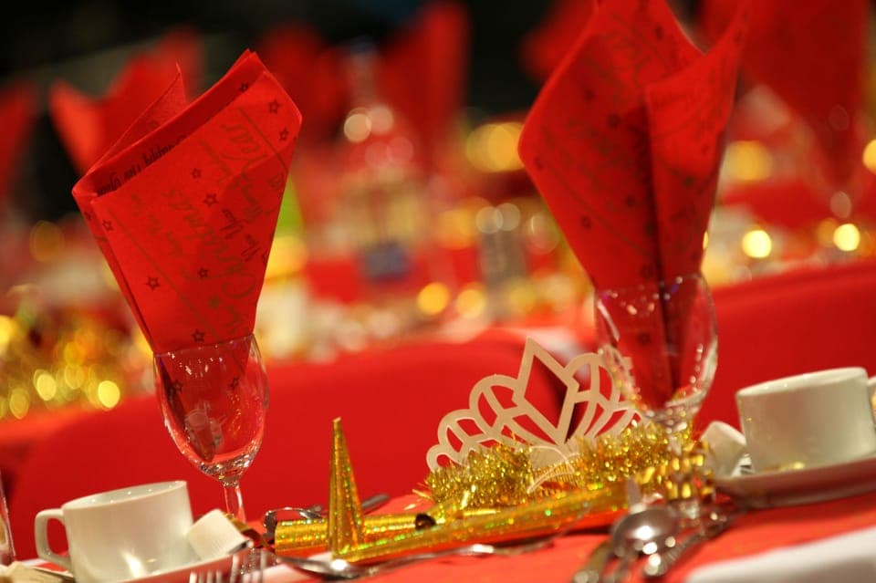 Festive London Christmas Day River Thames Lunch Cruise Gallery Image 4