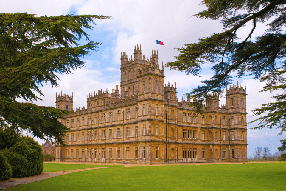 2. Downton Abbey Filming Locations & Highclere Castle Tour - Image 2