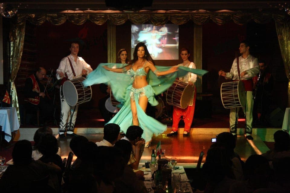 Istanbul: Bosphorus Dinner Cruise Incl. Drinks with Transfer Gallery Image 1