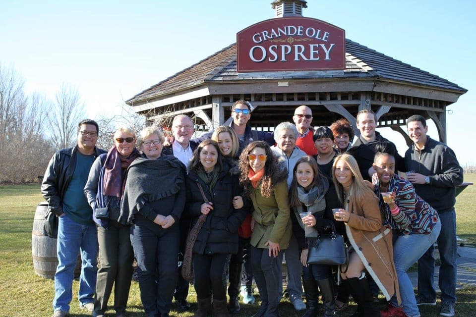2. From NYC: Long Island Wine Tasting Tour with Lunch - Image 2