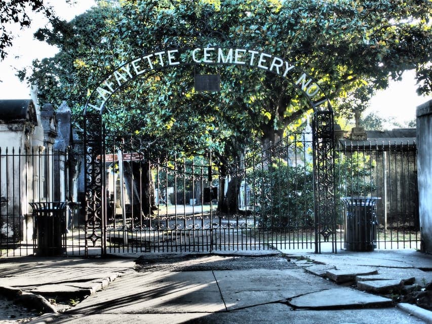 Garden District Tour Gallery Image 1