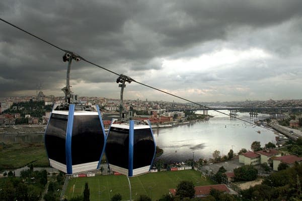 Istanbul: Half-Day Cruise and Cable Car to Pierre Loti Hill Gallery Image 4
