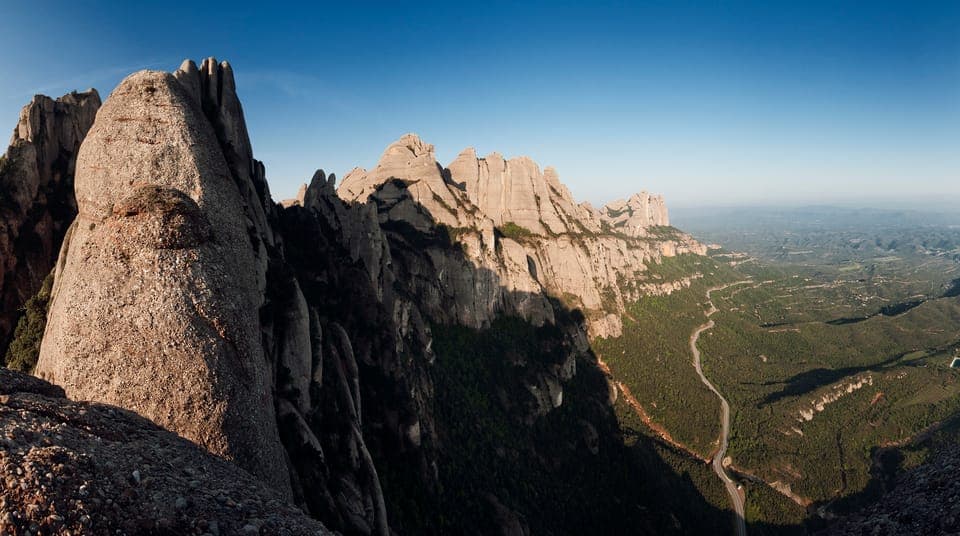 44. From Barcelona: Montserrat Full-Day Trip with Guided Hike - Image 44