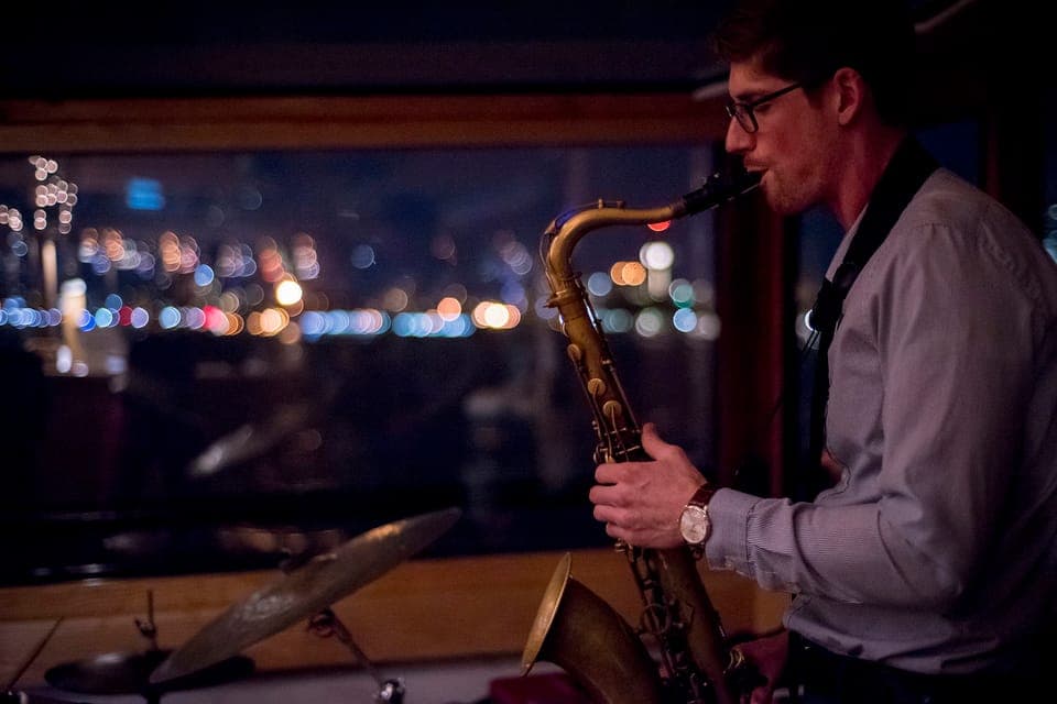 Holiday Jazz Classic Motor Yacht Cruise Gallery Image 4