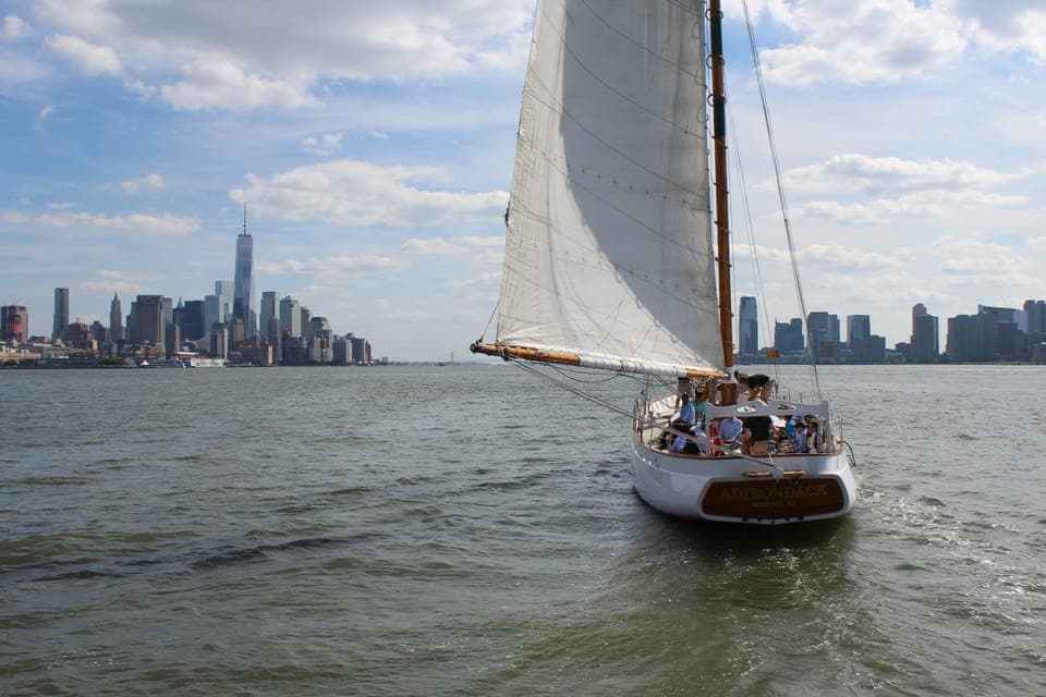 Hudson River Fall Foliage Sailing Trip Gallery Image 4