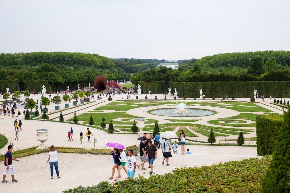 From Paris: VIP Versailles Bike Tour & Kings Apartment Tour Gallery Image 4