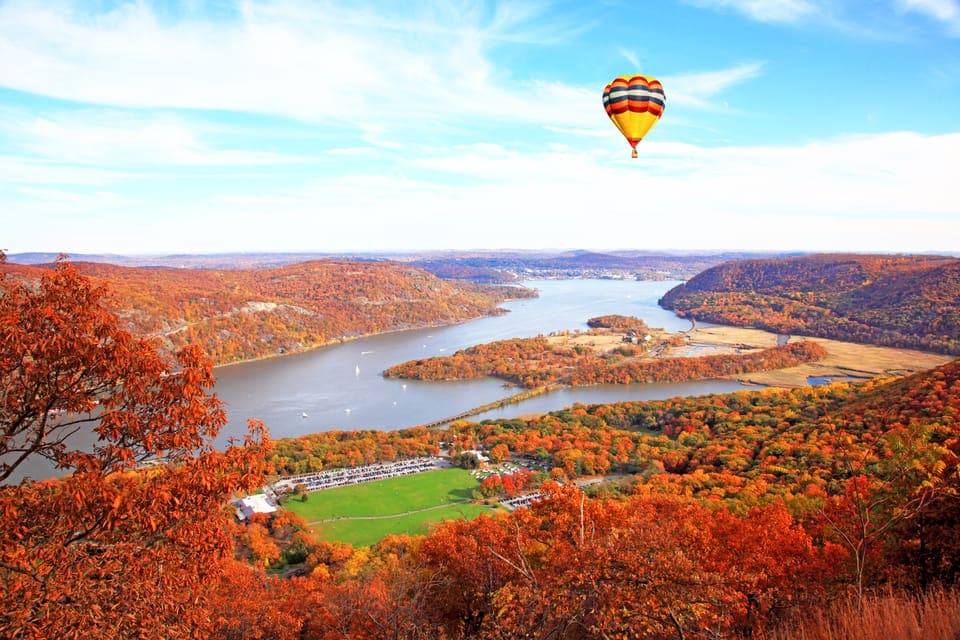Hudson Valley Fall Foliage Shared Helicopter Tour Gallery Image 2