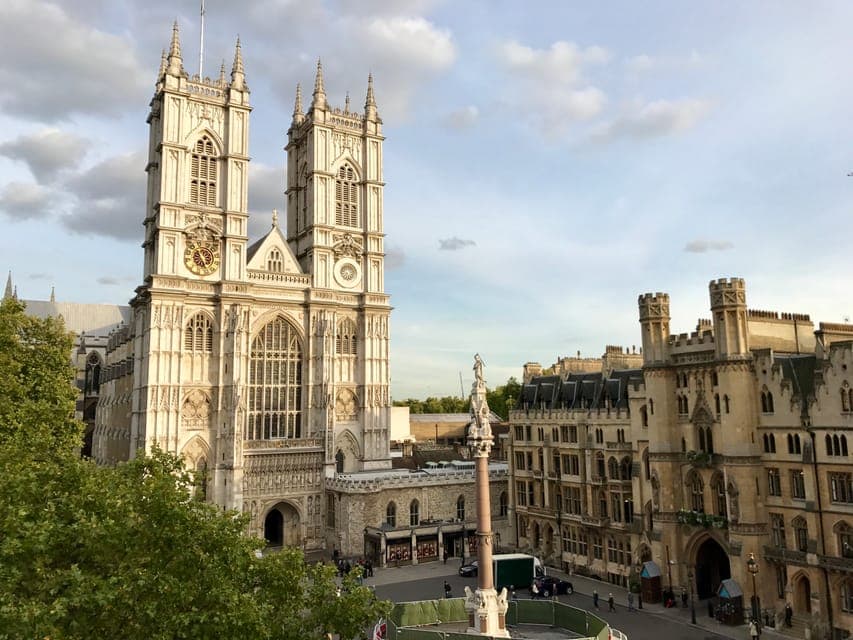 Guided Tour of Houses of Parliament & Westminster Gallery Image 3