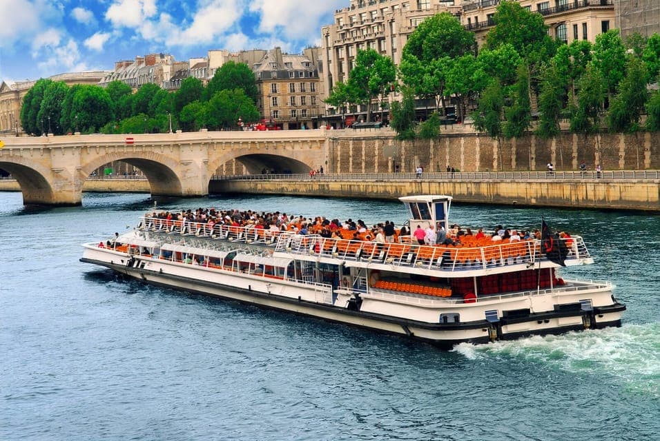 Welcome to Paris Day Trip from London via Train Gallery Image 4