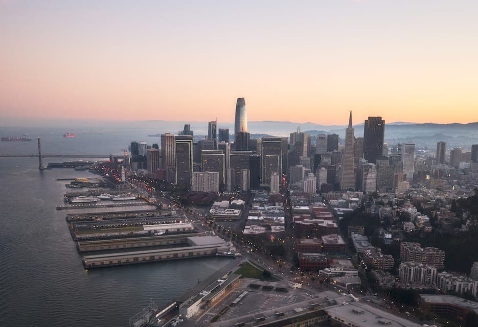 San Francisco Bay Flight over the Golden Gate Bridge Gallery Image 3