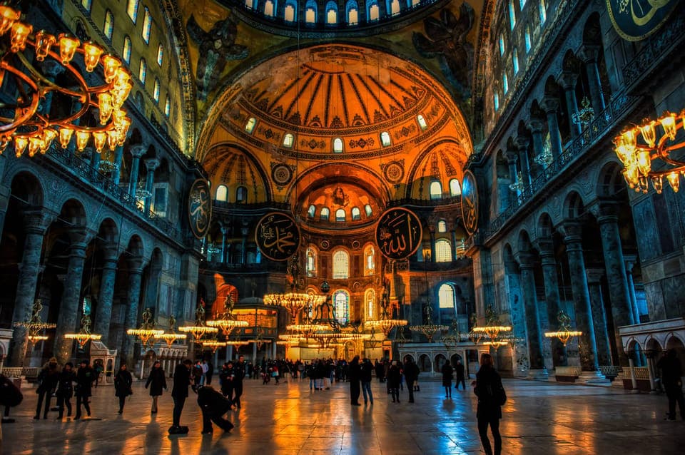 Istanbul: Secret Treasures Skip-The-Line Tour with Lunch Gallery Image 3