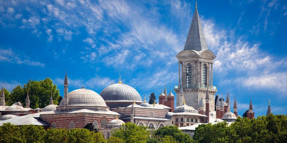 Istanbul: Private Tour of Topkapi Palace and Grand Bazaar Gallery Image 1
