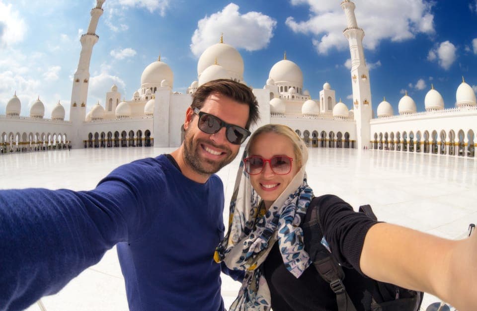 Sheikh Zayed Grand Mosque Tour with Photographer Gallery Image 4