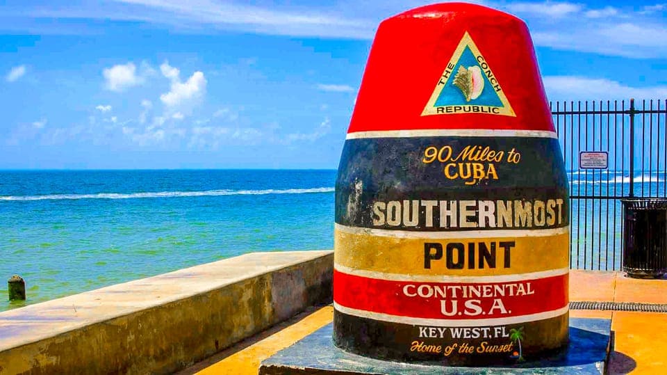 From Miami: Day Trip to Key West by Shuttle Bus Gallery Image 2