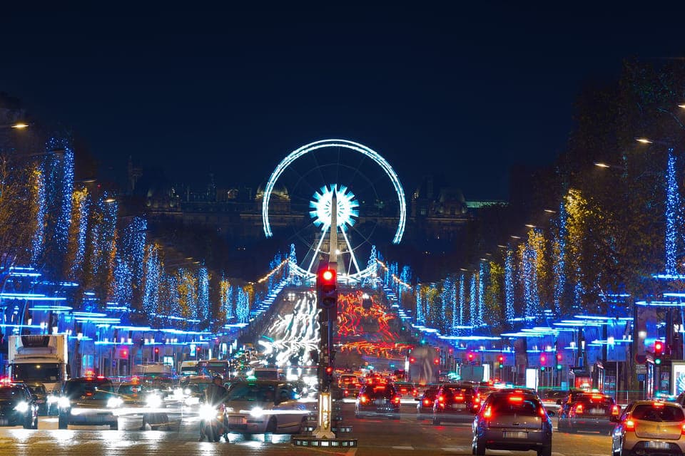 Panoramic Night Tour with Audio Guide and Host Gallery Image 2