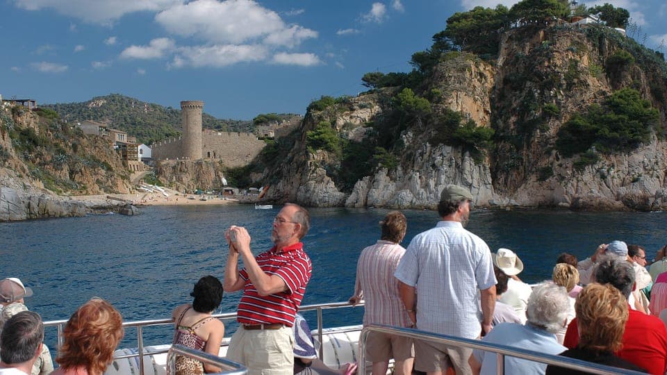 Costa Brava: Boat Ride and Tossa Visit with Hotel Pickup Gallery Image 4