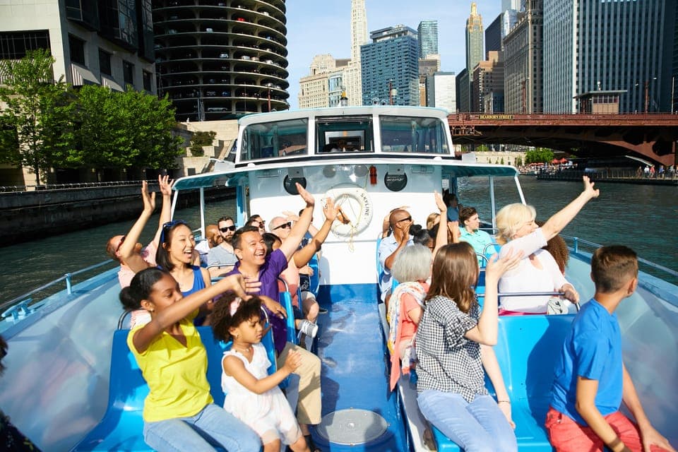 Narrated Sightseeing River and Lake Cruise Gallery Image 2