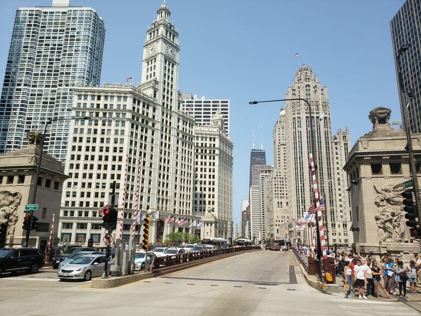 Magnificent Mile Walking Tour Gallery Image 1