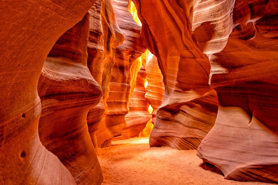 33. Lower Antelope Canyon & Horseshoe Bend w/ Lunch - Image 33