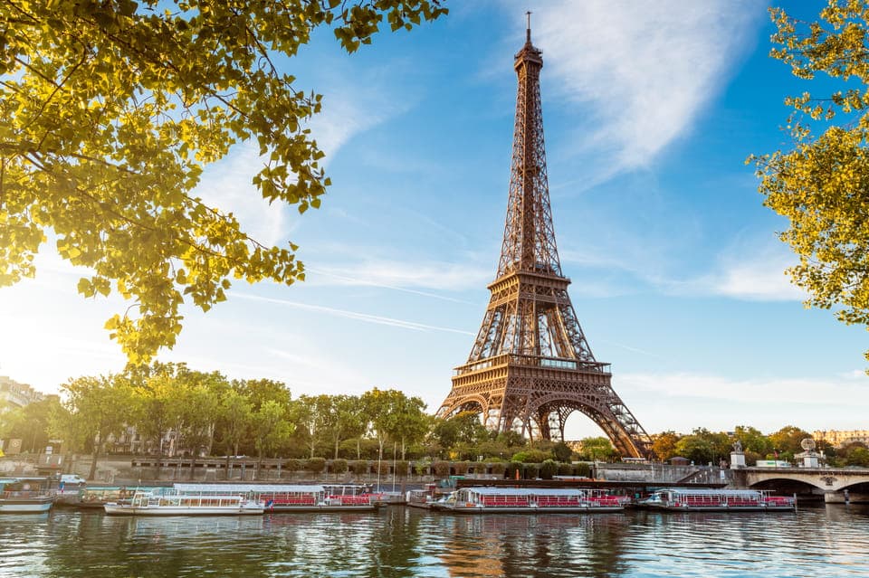 From London: Lunch at Eiffel Tower, Louvre and Notre Dame Gallery Image 2