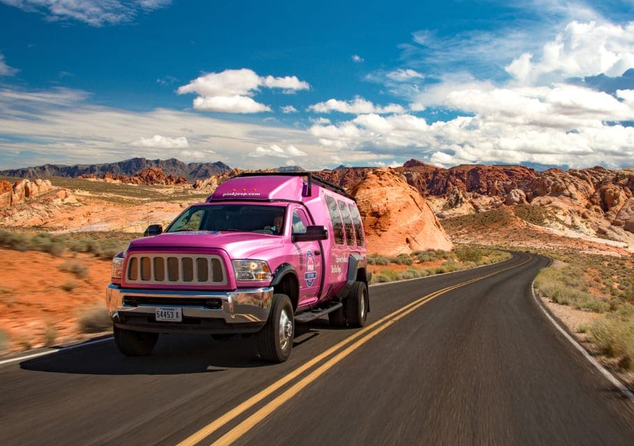 43. Valley of Fire Tour in Luxury Tour Trekker - Image 43