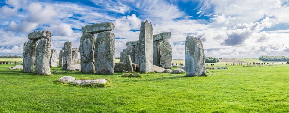 7. From London: Stonehenge Inner Circle & Windsor Open Top Bus - Image 7
