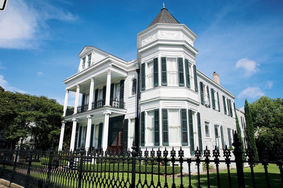 43. 2-Hour Homes of the Rich & Famous Walking Tour - Image 43