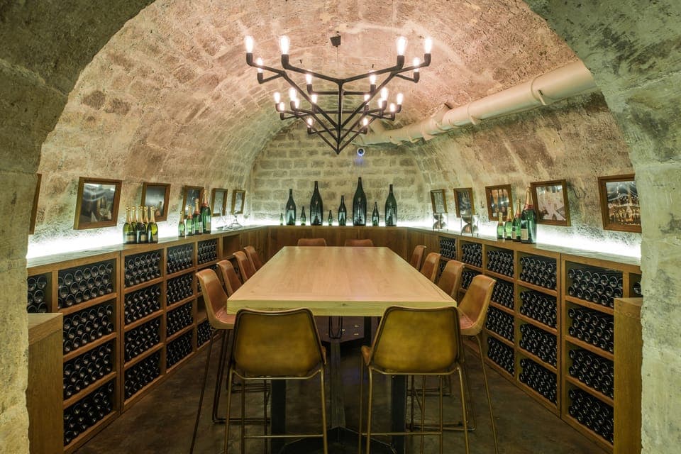 The Ultimate Wine and Cheese Tasting in English Gallery Image 3