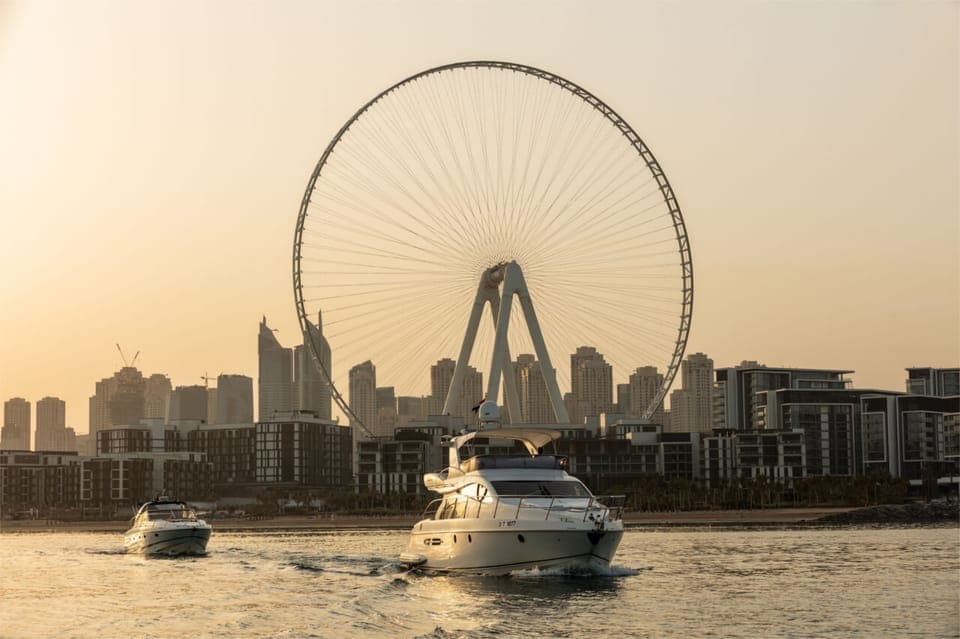 Private Luxury Yacht Cruise for up to 20 People Gallery Image 2