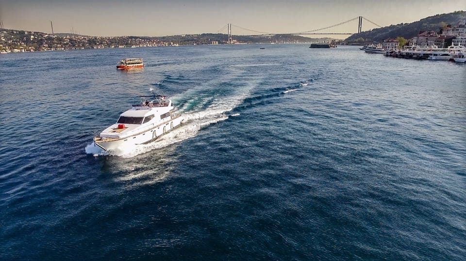 Istanbul: Private Bosphorus Cruise on a Luxurious Yacht Gallery Image 3
