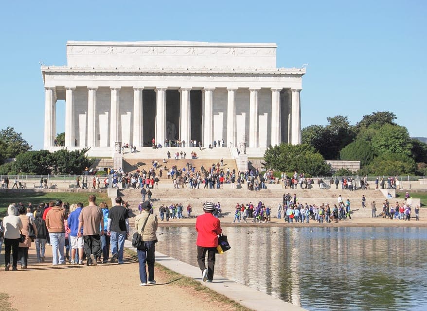 Washington DC: River Cruise & DC City Tour + Entry Ticket Gallery Image 2