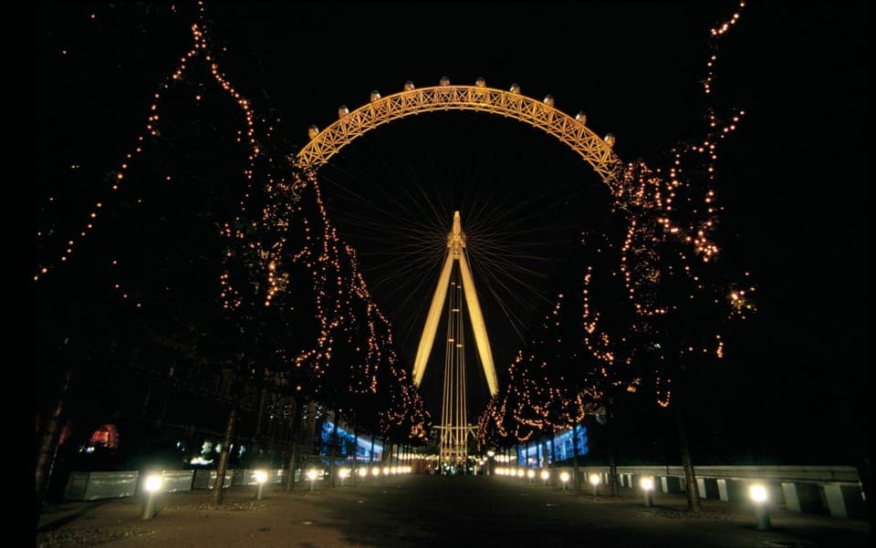 Christmas Eve City Tour with Dinner & Midnight Mass Gallery Image 2