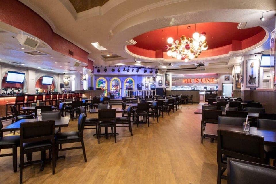 Meal at Hard Rock Cafe Miami at Biscayne Marketplace Gallery Image 2