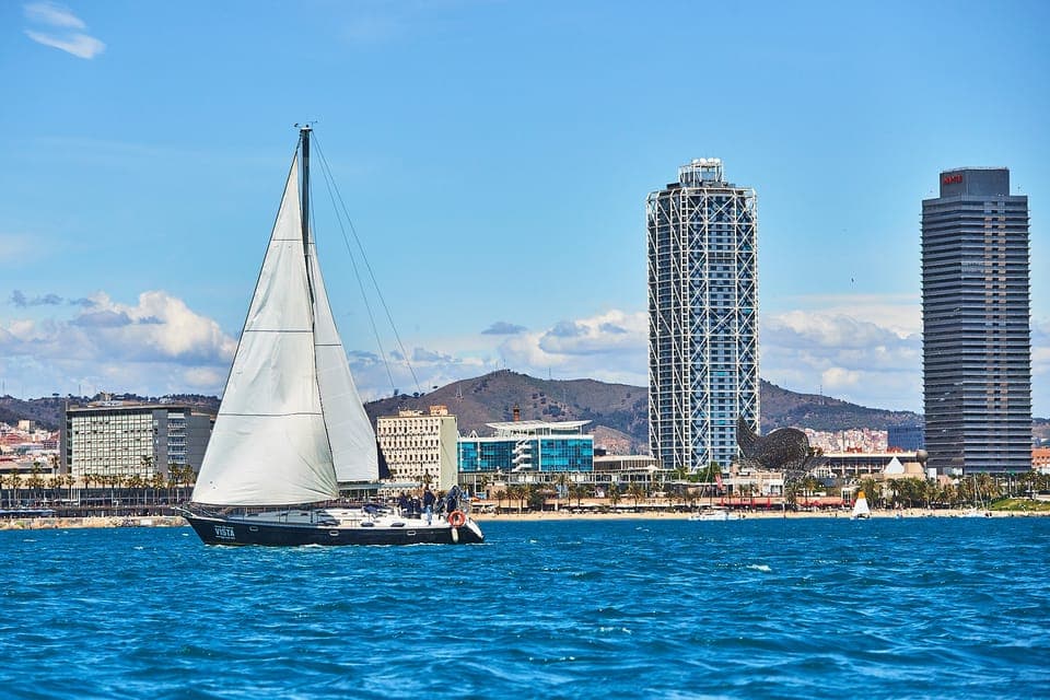 Barefoot: Private sailing cruise in Barcelona - Image NaN
