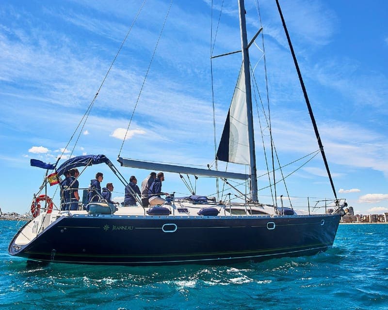 Barefoot: Private sailing cruise in Barcelona Gallery Image 2