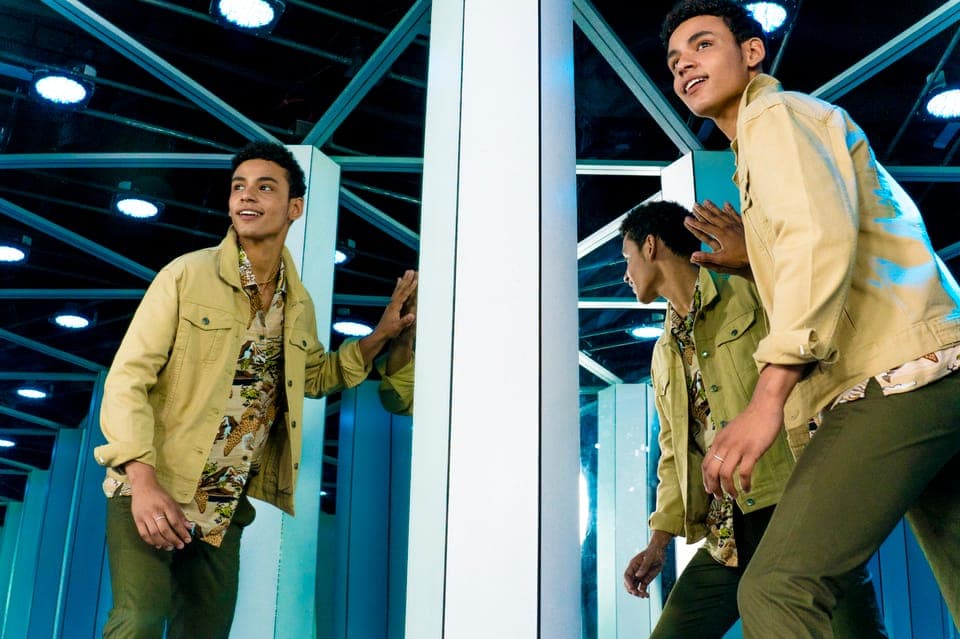 9. American Dream: Mirror Maze Admission Ticket - Image 9