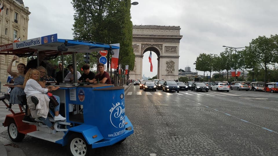 28. Beer Bike Bar With Drinks Included - Image 28
