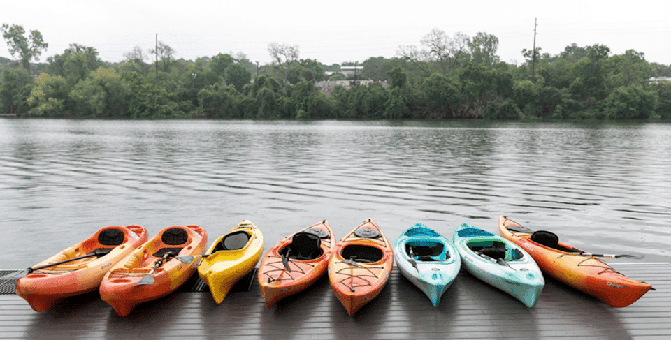 Congress Avenue Sunset Bat Kayaking Tour Gallery Image 4