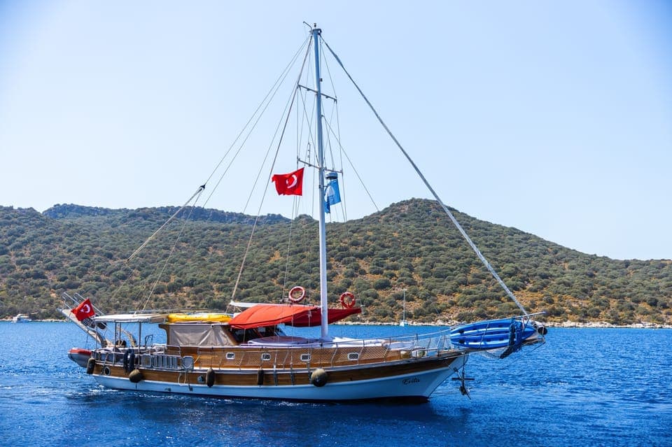 Kaş: Private Kekova Boat Tour with Lunch Gallery Image 4